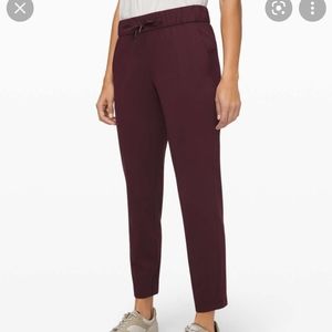 Lululemon luxtreme on the fly pants size 2 cassis